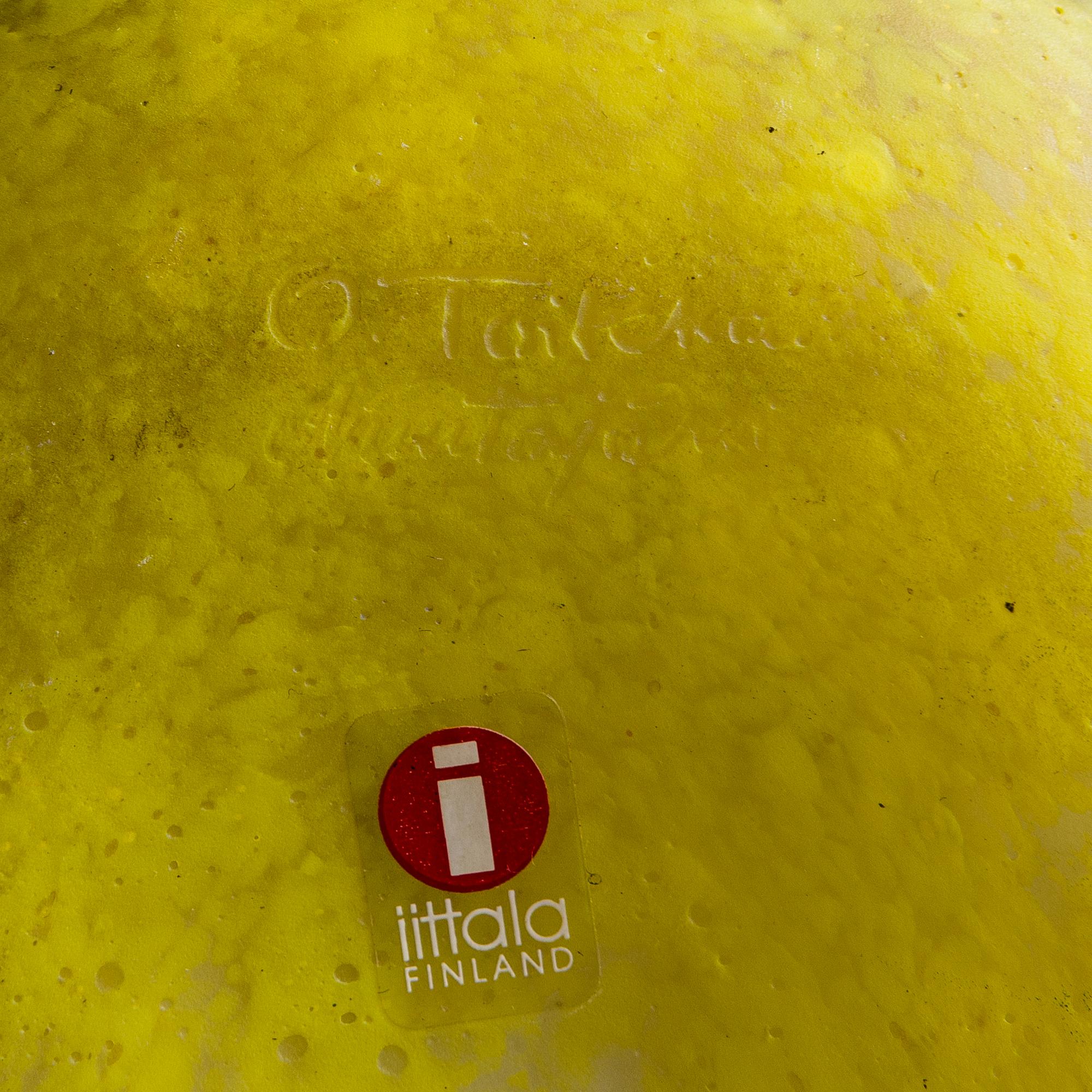 Oiva Toikka, A glass bird, signed O. Toikka Nuutajärvi.