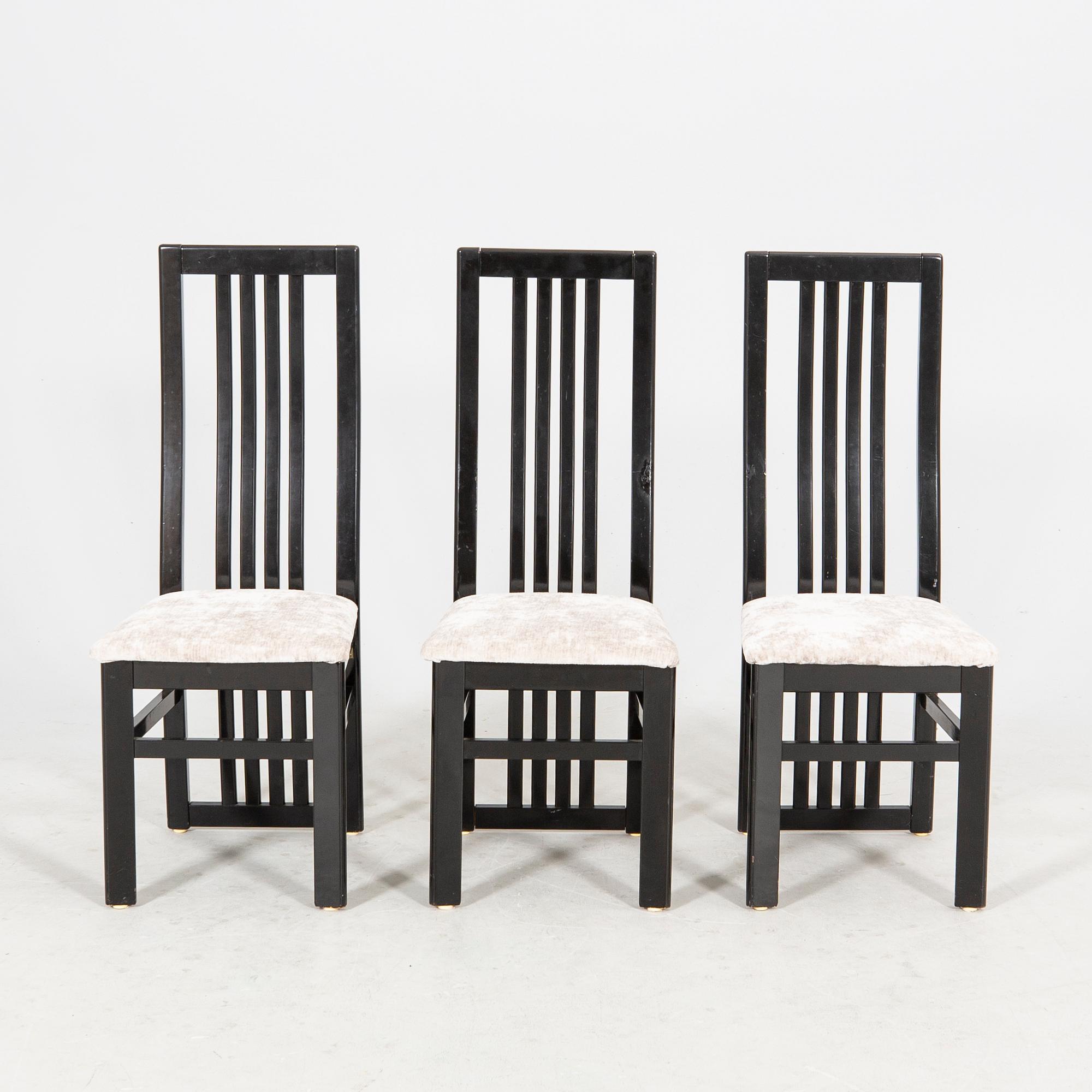A set of six Italiena 1980s Tonon chairs.