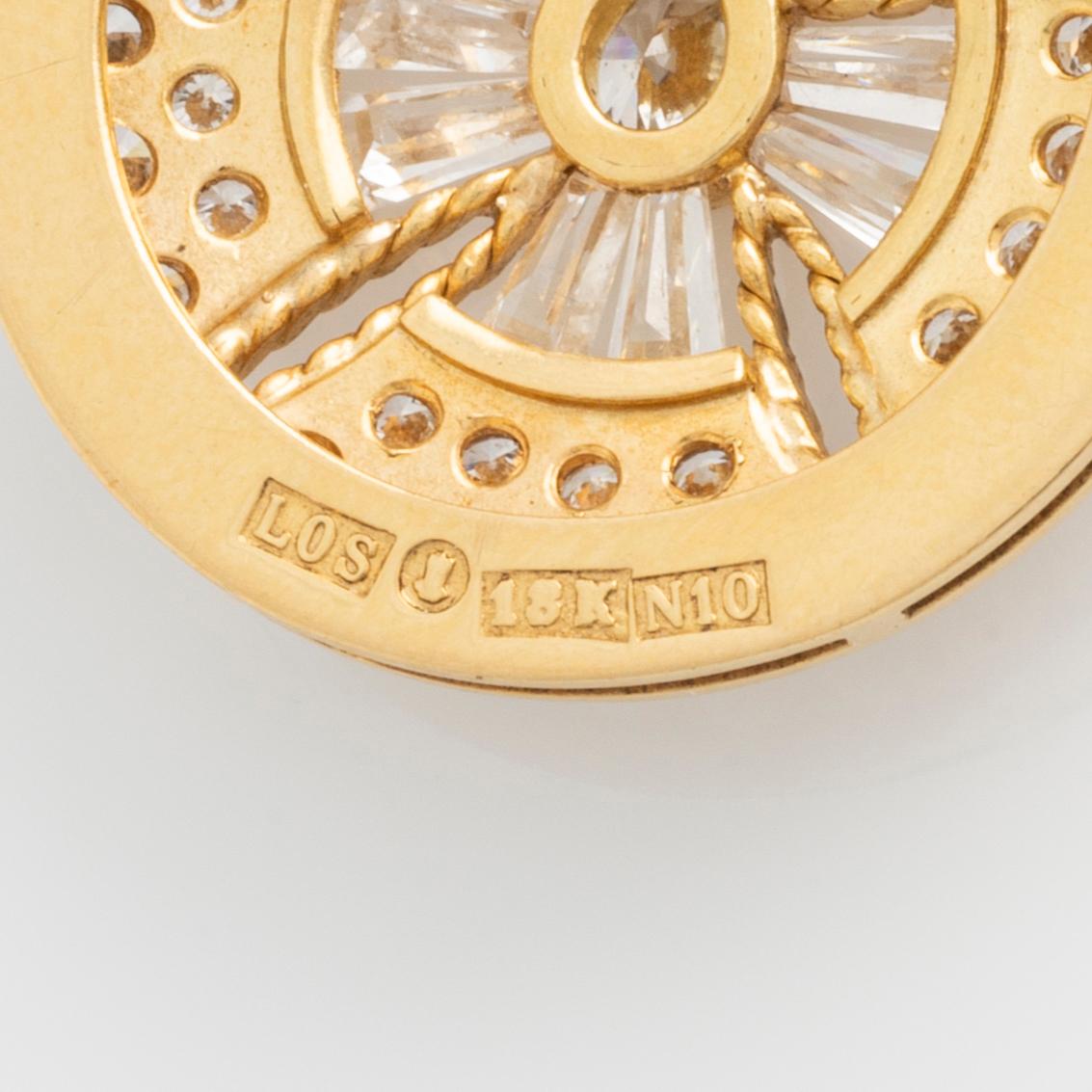 Ola Sellèn, Earrings and Pendant, Gold and Brilliant-cut Diamonds, 8.30ct. 1980s, with case.