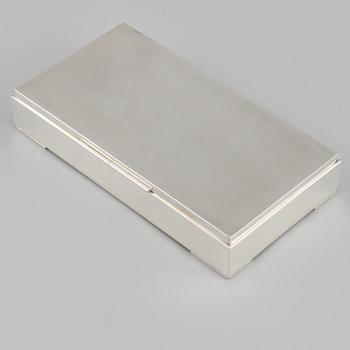 CIGARRSKRIN, sterlingsilver, importstämplat, 1900-talets andra hälft, total vikt 410 gram. .