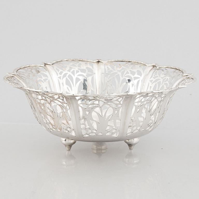 Skål, silver, svensk importstämpel, omkring 1900-talets mitt.