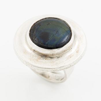 Sven-Erik Högberg, ring, sterling silver with labradorite, Gothenburg 1975.