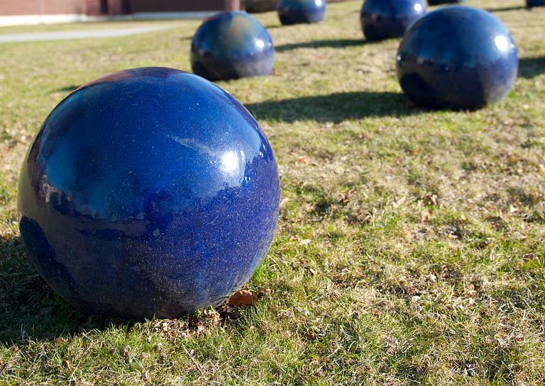 An Ulla & Gustav Kraitz  set of three stoneware spheres, Fogdarp, Förlövsholm.