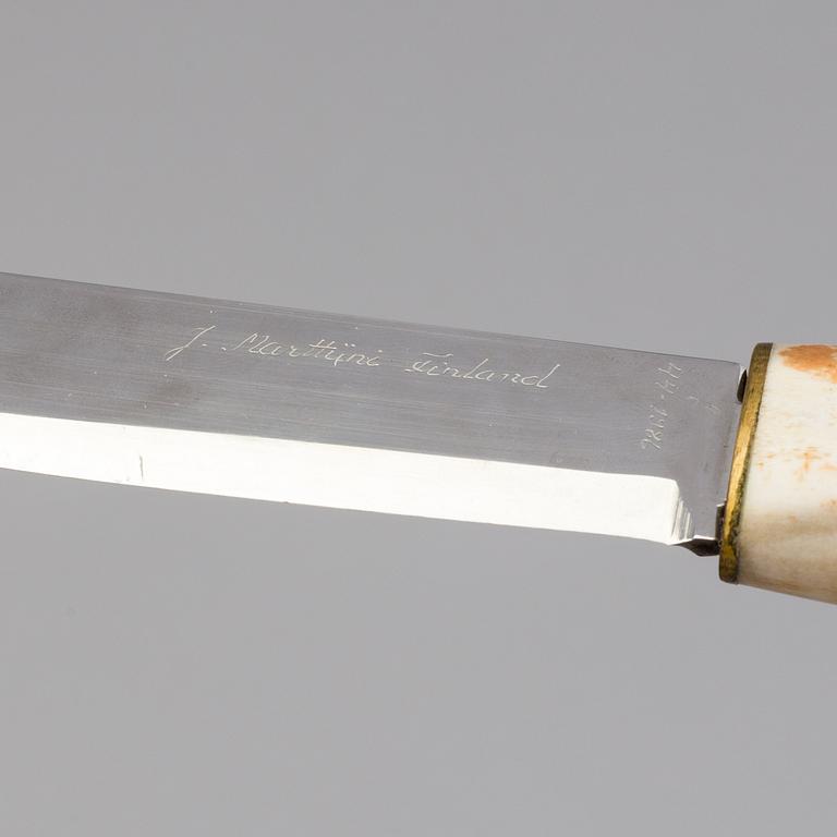 JAKTKNIV, signerad Janne Marttiini, Rovaniemi, Finland, 1986.