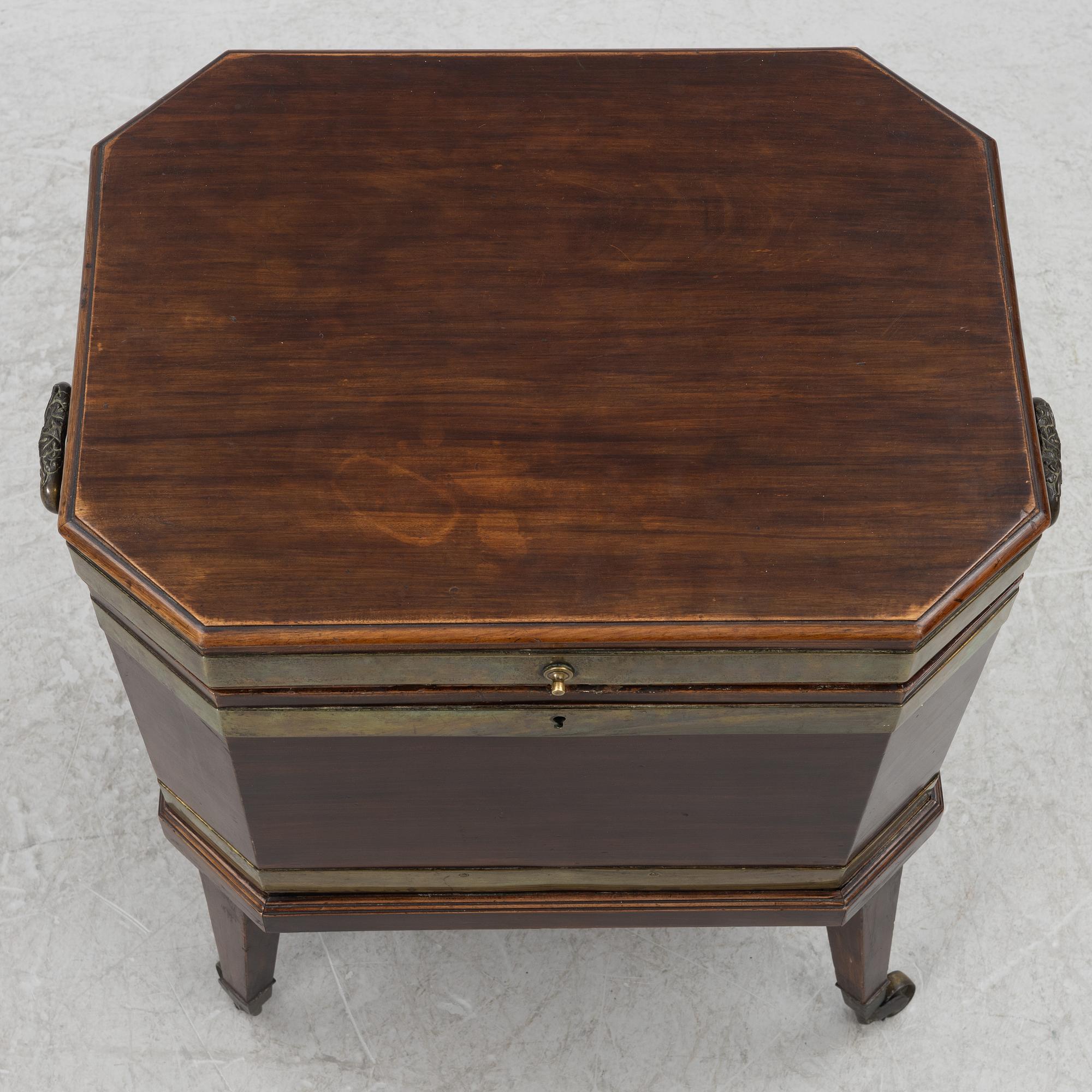 Wine cooler, 19th Century.