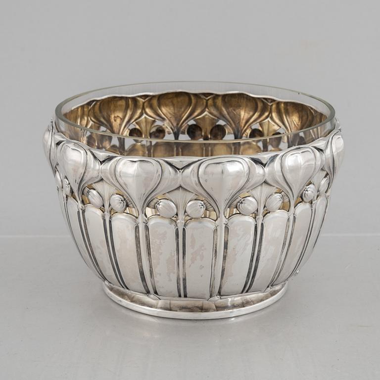 A silver bowl, CG Hallberg Stockholm 1904.