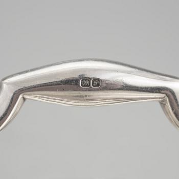 KAROTT MED LOCK, silver, England 1915. Vikt ca 1338 gram.