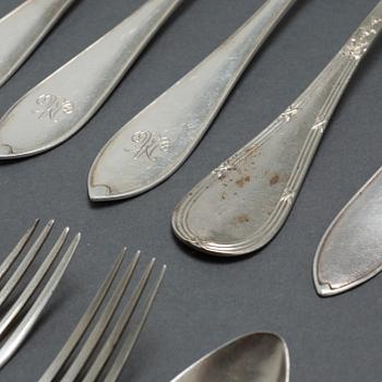 24 pieces of silver cutlery, mostly Sweden, 19th and first half of the 20th century.