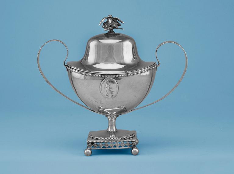 A SUGAR BOWL, silver. Sven Philgren Jönköping 1798. Weight 742 g.