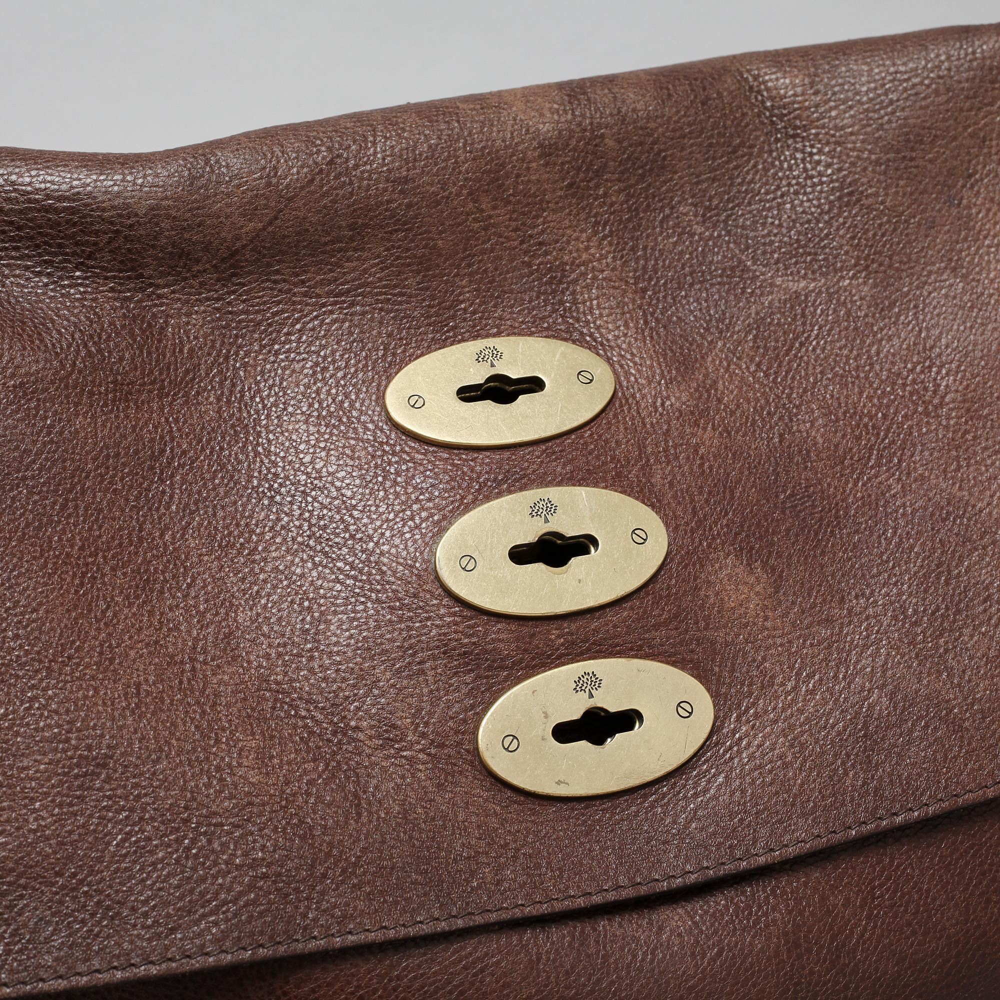 A dark brown Mulberry "Brynmore" bag.