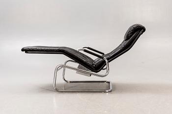 A Kenneth Bergenblad Cicero leather and chrome easy chair for DUX 1980/90s.