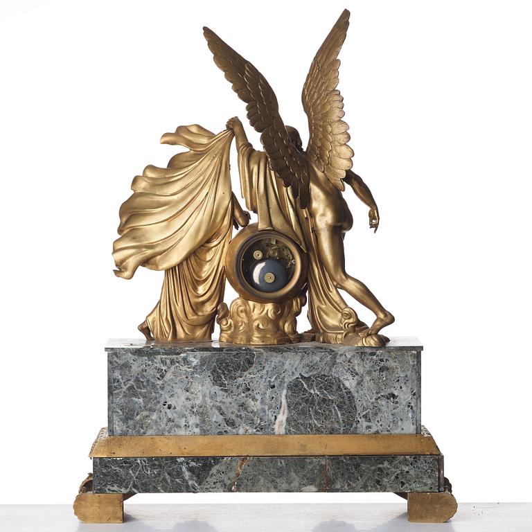 A French mantel clock, first half of the 19th century.