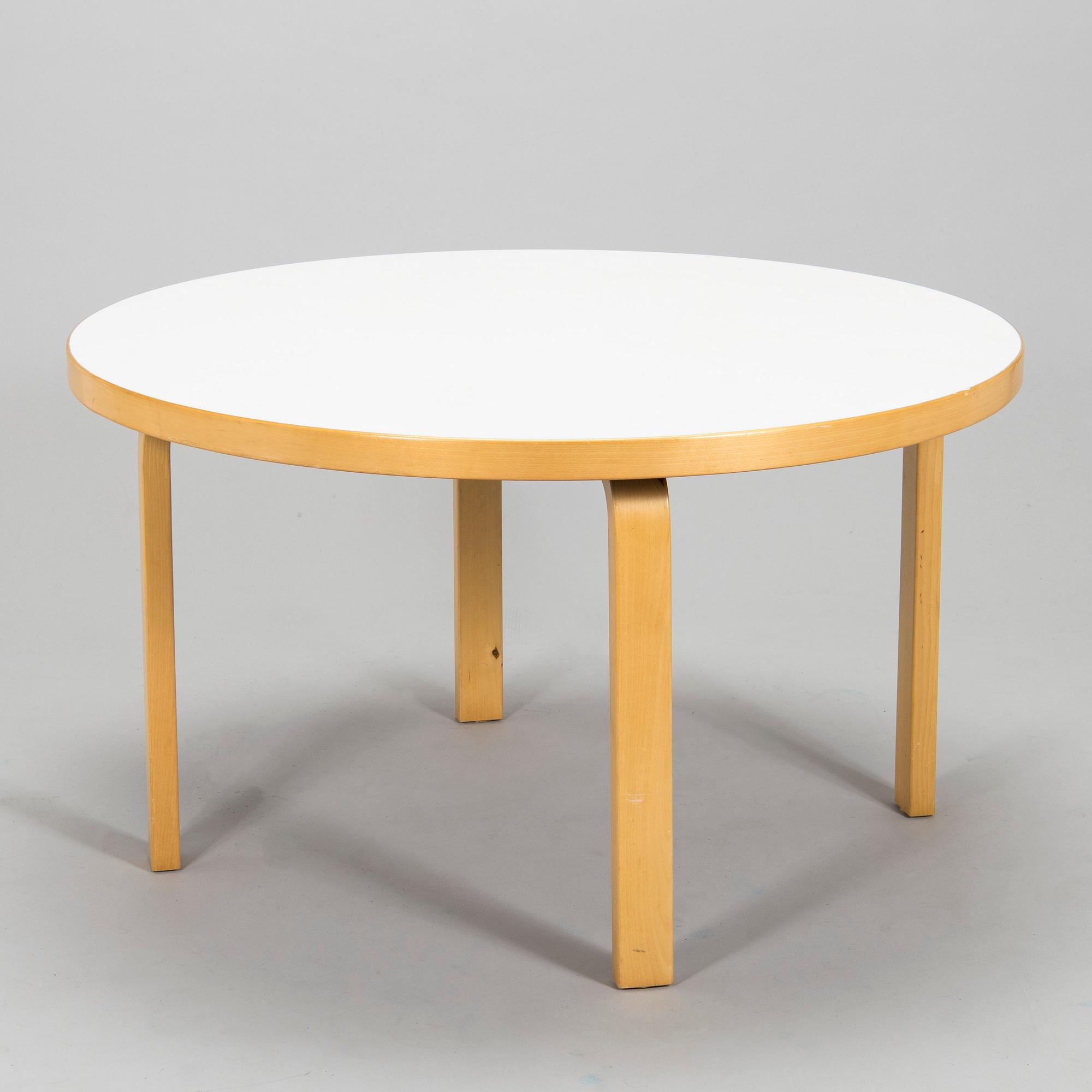 Alvar Aalto, A table model 90 A for Artek.