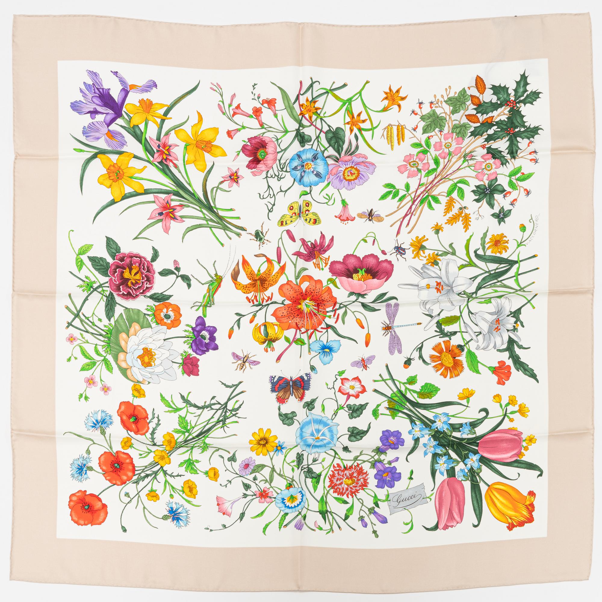 Gucci, a 'Flora' twill silk scarf.