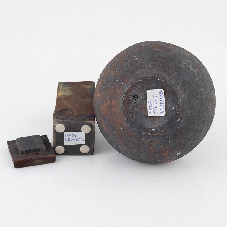 Dan Leonette and Asta Söholt Christensen, lidded box and vase, circa 2000.