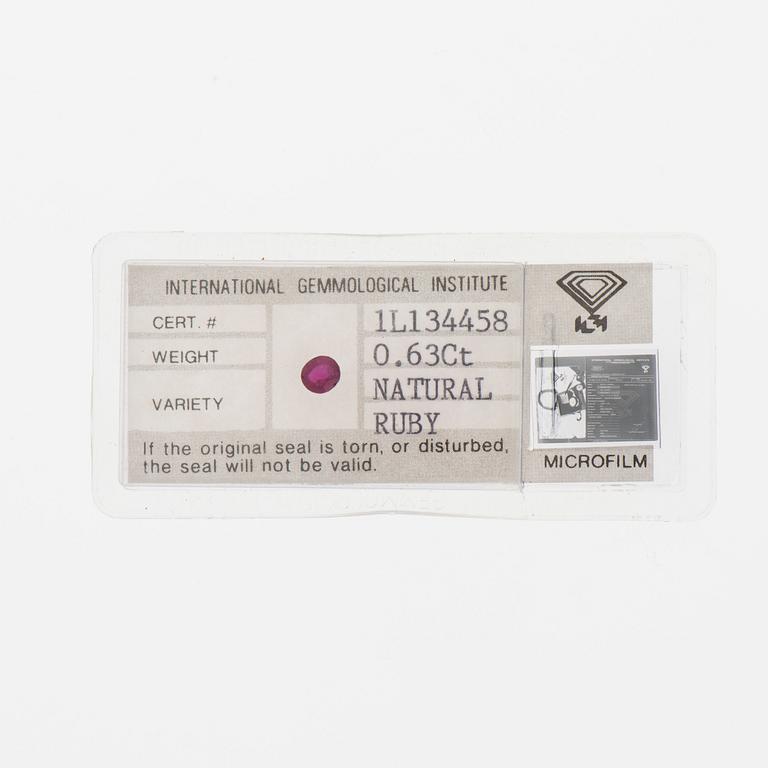RUBIN, oval fasettslipad 0,63 ct.