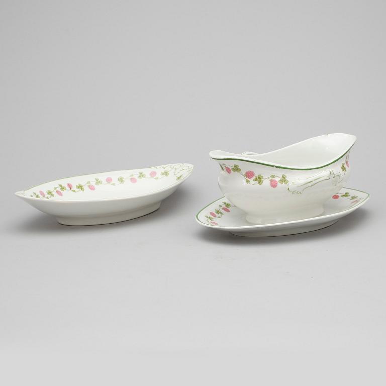 SERVISDELAR, ca 33 delar, porslin, Gunnar Wennerberg, Gustavsberg, 1900-talets första hälft.