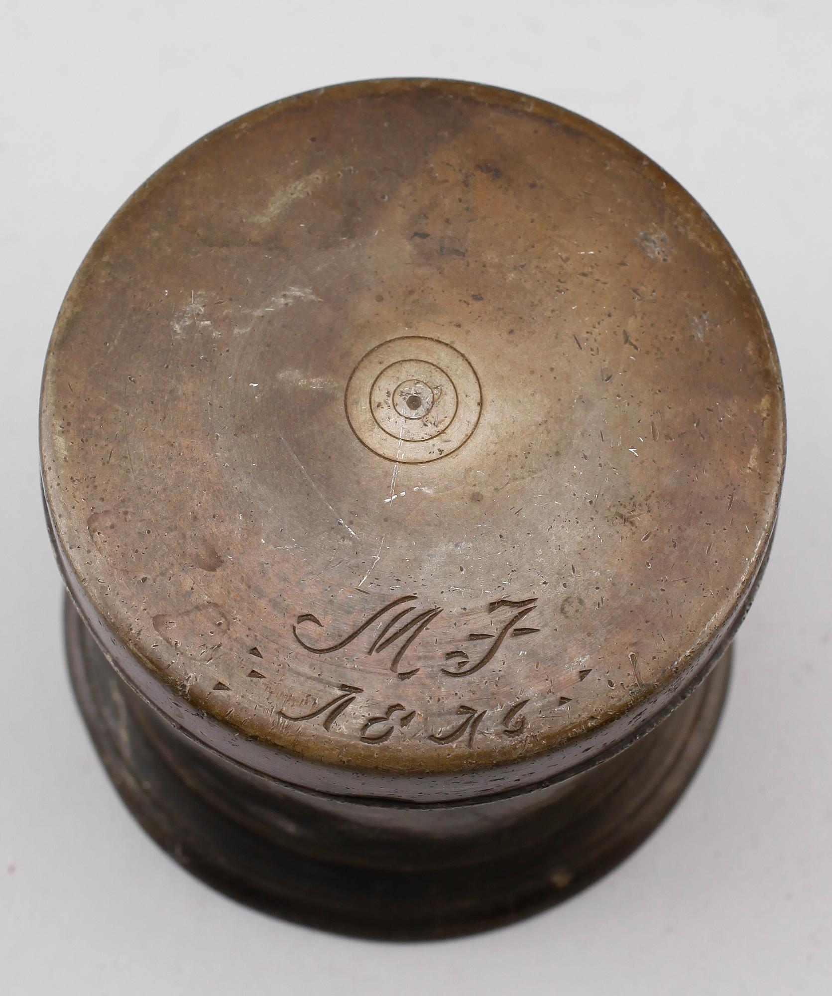 TOBAKSBURK, tenn, datering 1816.