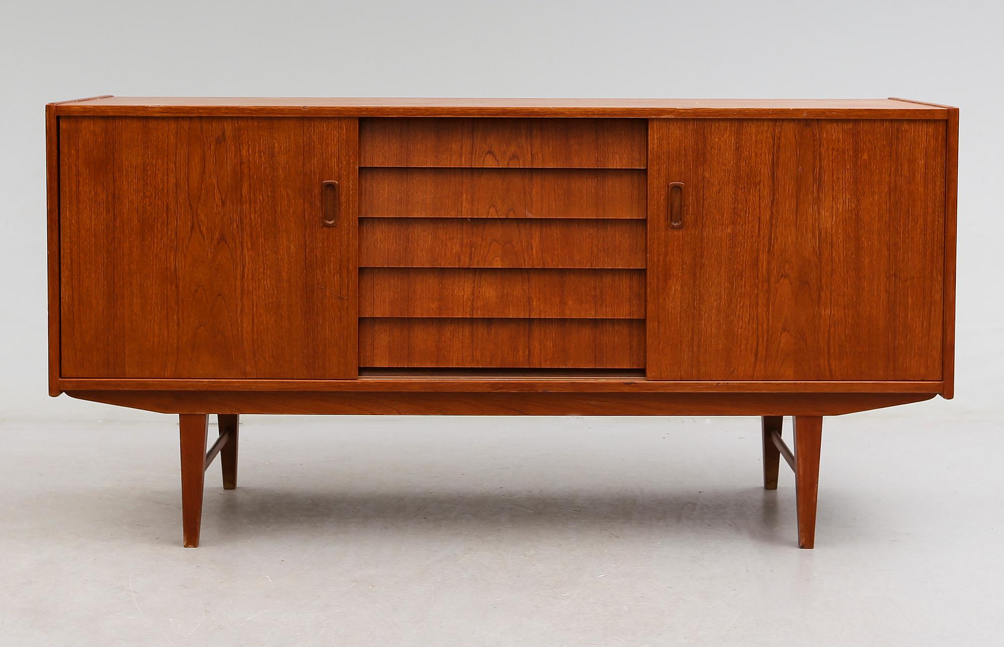 SIDEBOARD, 1900-talets andra hälft.