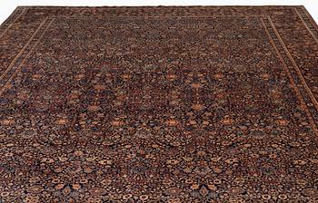 A Kashan 'Mohtasham' carpet, ca 434 x 319 cm.