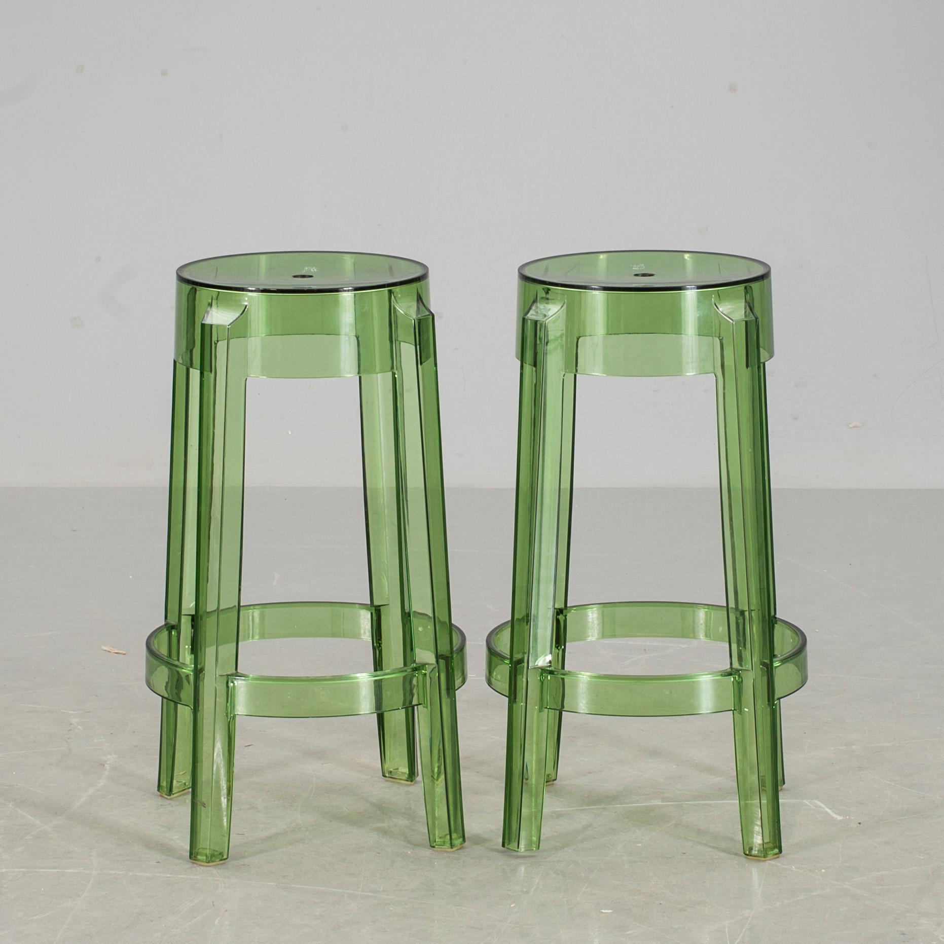 BARPALLAR, ett par. "Charles Ghost". Philippe Starck för Kartell.