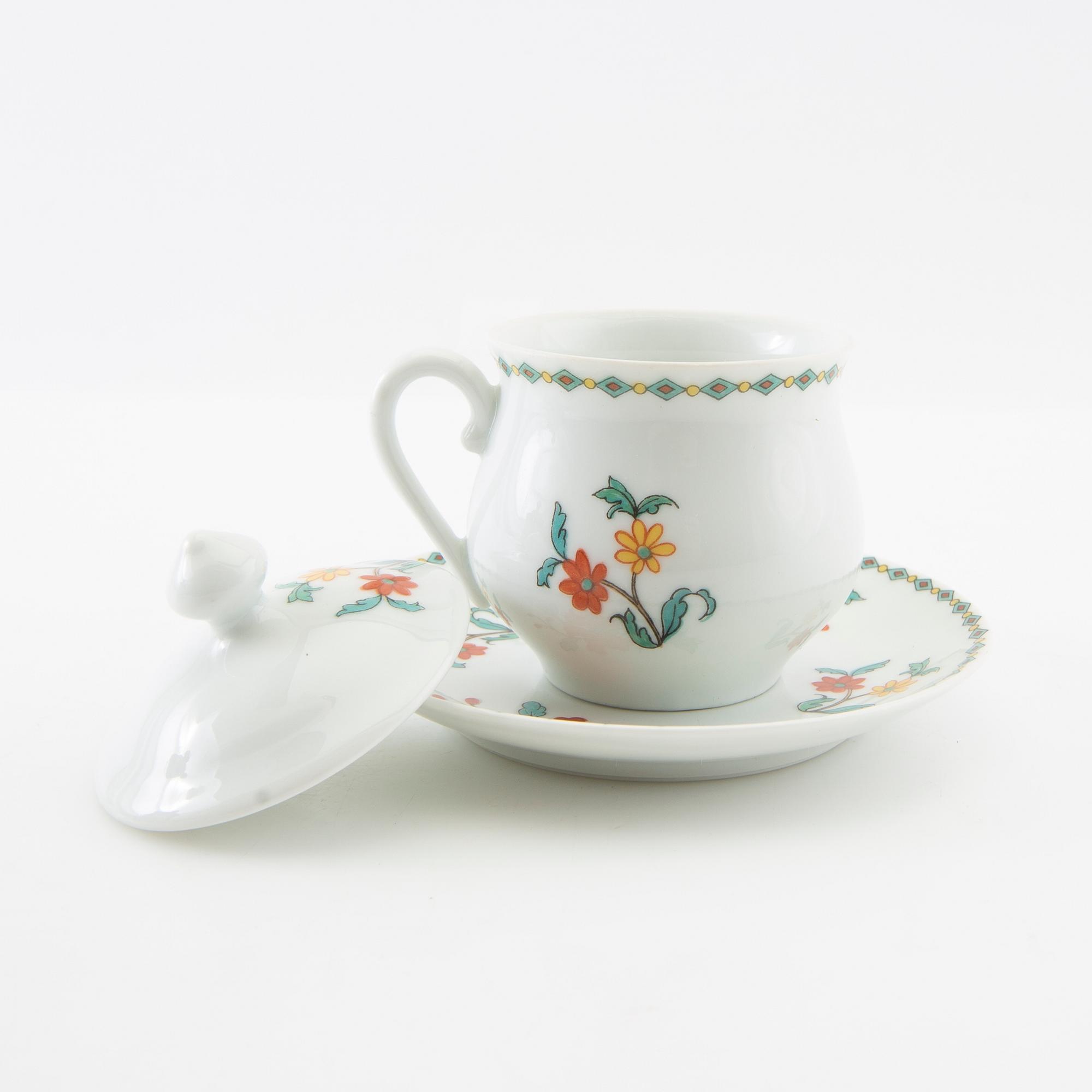 Creamers 12 pcs Limoges/Porcelaine de Paris first half/mid 20th century.