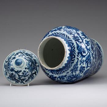 A large blue and white jar with cover, Ming dynasty, 17th Century.