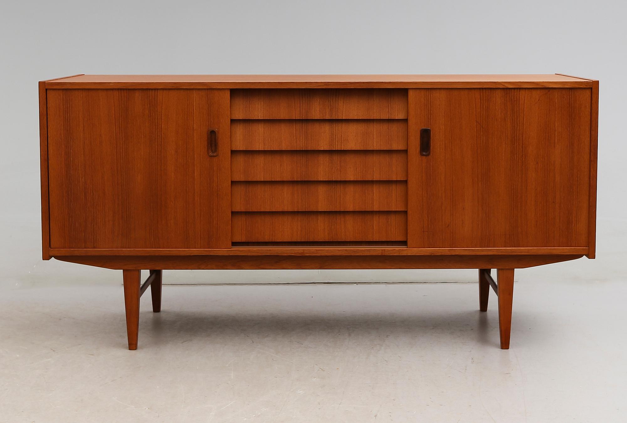 SIDEBOARD, 1900-talets andra hälft.