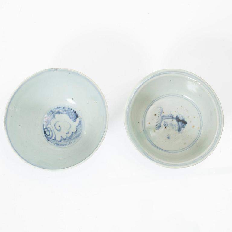 A group of four blue and white porcelain bowls, made for the Southeast Asian market, Ming and Qing dynasty.