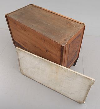 BYRÅ, gustaviansk, 1700-/1800-tal.