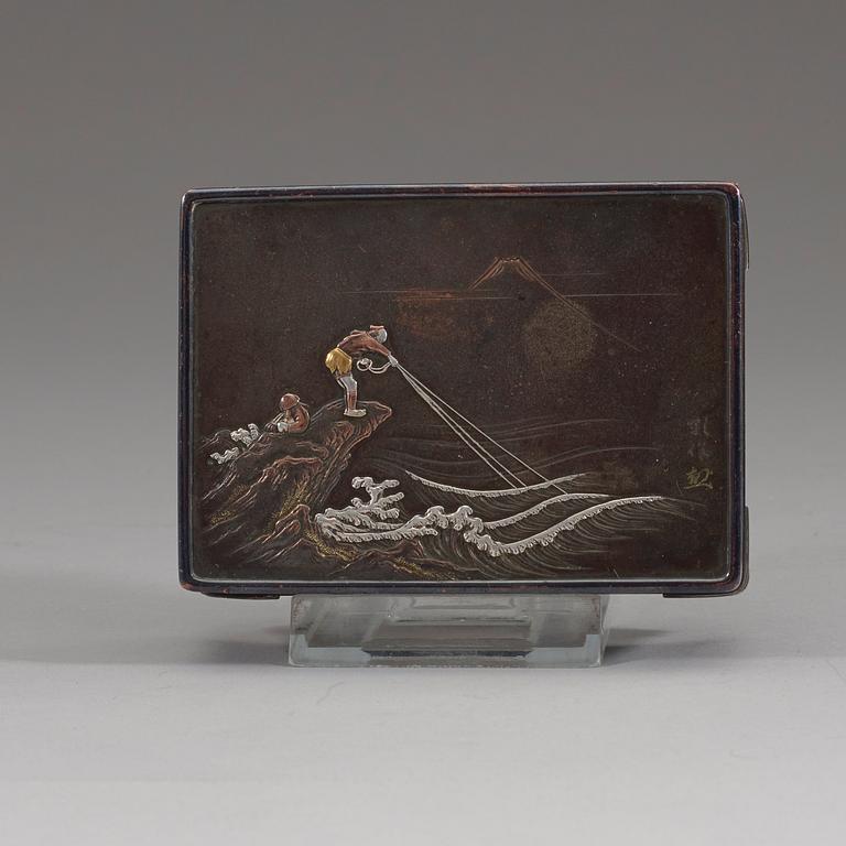 ETUIER, 4 stycken, silver och brons. Japan, 1900-tal.