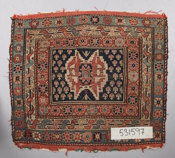 MATTA, orientalisk, semiantik. Ca 64 x 59 cm.