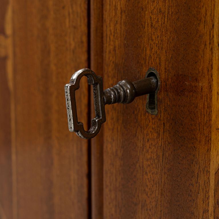 Skåp, Möbelbolaget Tranås Möbelfabriks Aktiebolag, omkring 1940.