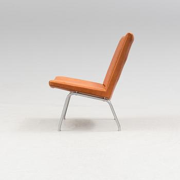 HANS J. WEGNER, "Lufthavnsstol model AP 40", AP-stolen.