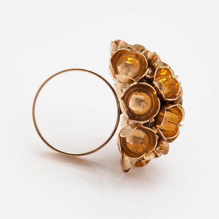 Liisa Vitali, sormus, "Kevät", 14K kultaa, Westerback, Helsinki 1973.