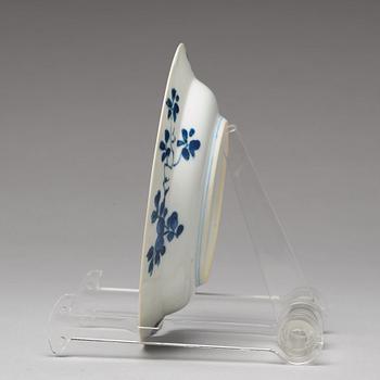 A set of seven blue and white dishes, Qingdynasty, Kangxi (1662-1722).