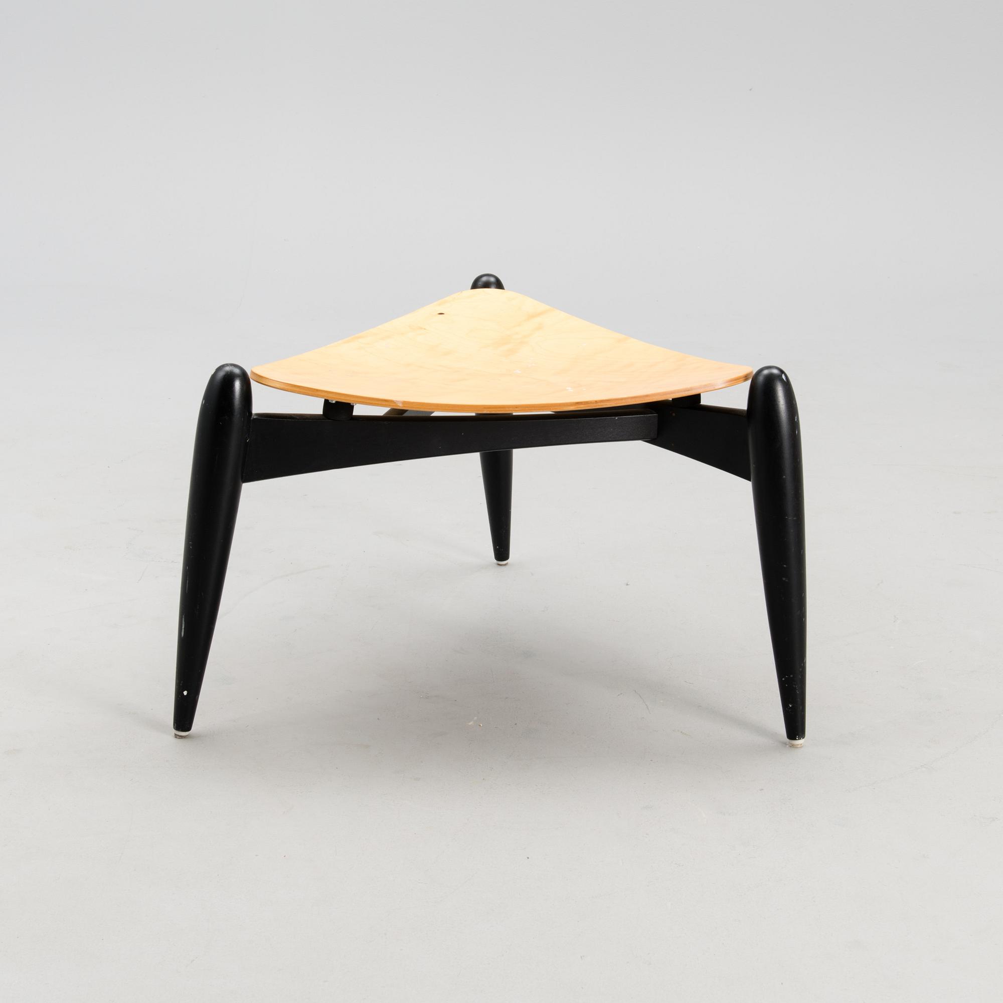 ILMARI TAPIOVAARA, TALE-JAKKARA. Etiketti Tapiovaara design, made in Finland. Suunniteltu 1953.