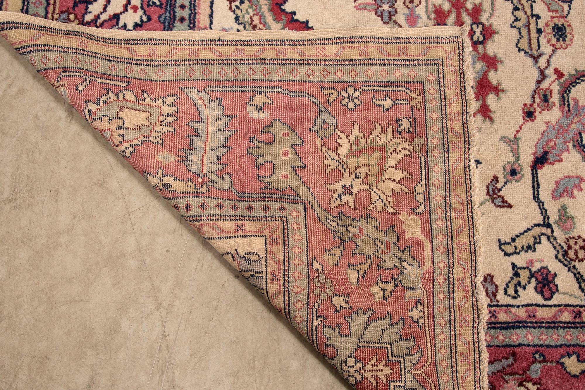 SEMI-ANTIQUE USHAK.