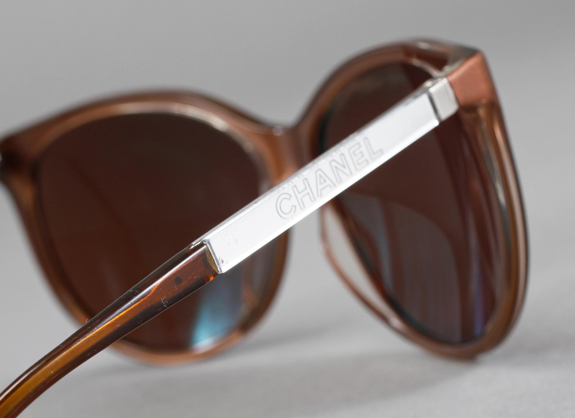 SOLGLASÖGON, Chanel, "Collection Mirroir".