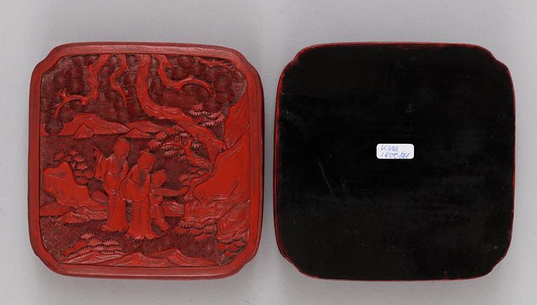 A red lacquer box, Qing dynasty (1644-1912).