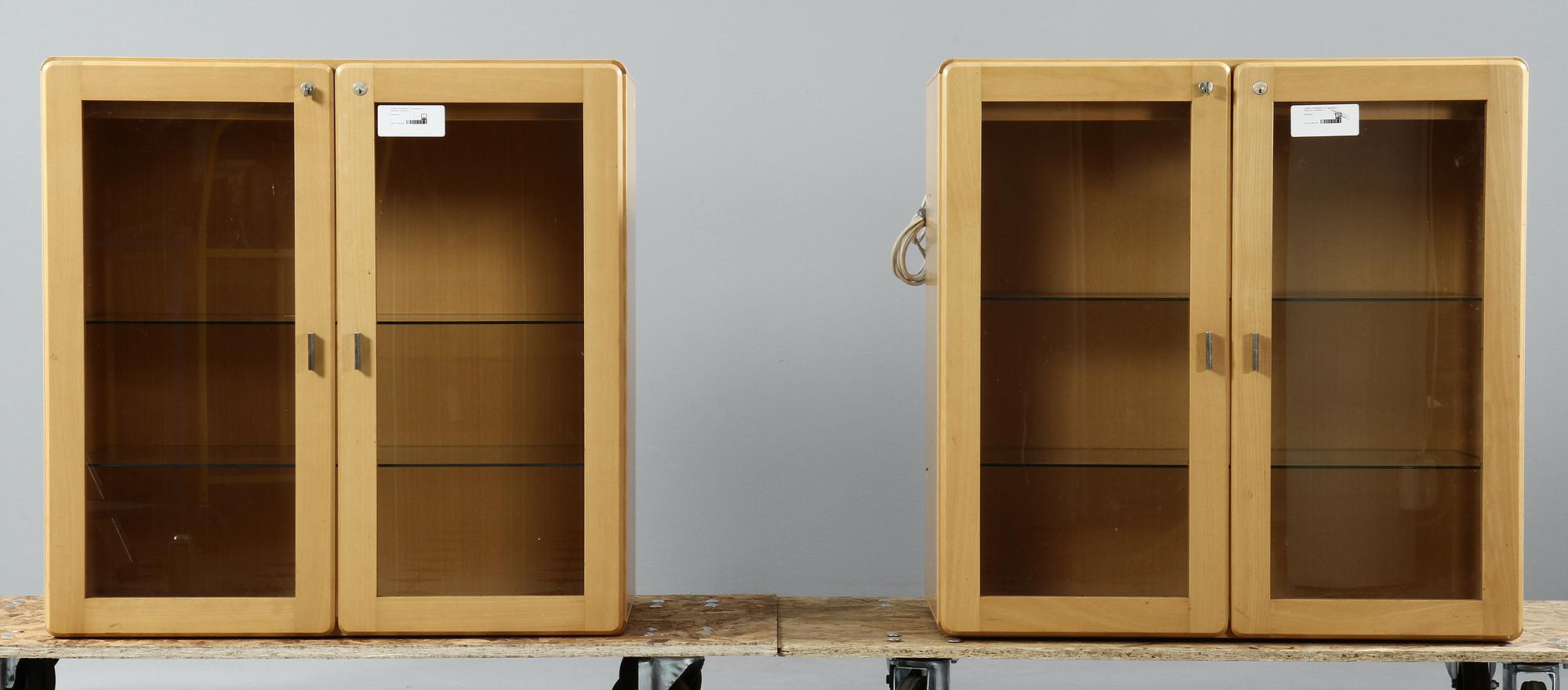 VITRINSKÅP, 2 st, design Bernt Andersson, Skandiform.