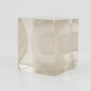 Oiva Toikka, cube, Nuttajärvi Notsjö, Finland.