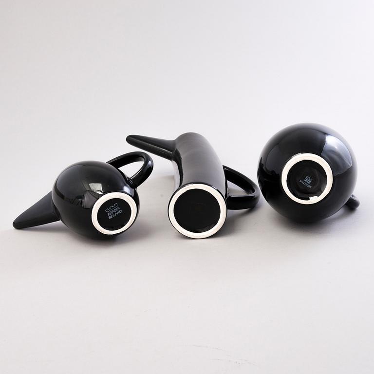 KATI TUOMINEN-NIITTYLÄ Three Black Ceramic Storybirds Jugs by Arabia, Finland, late 20th century.