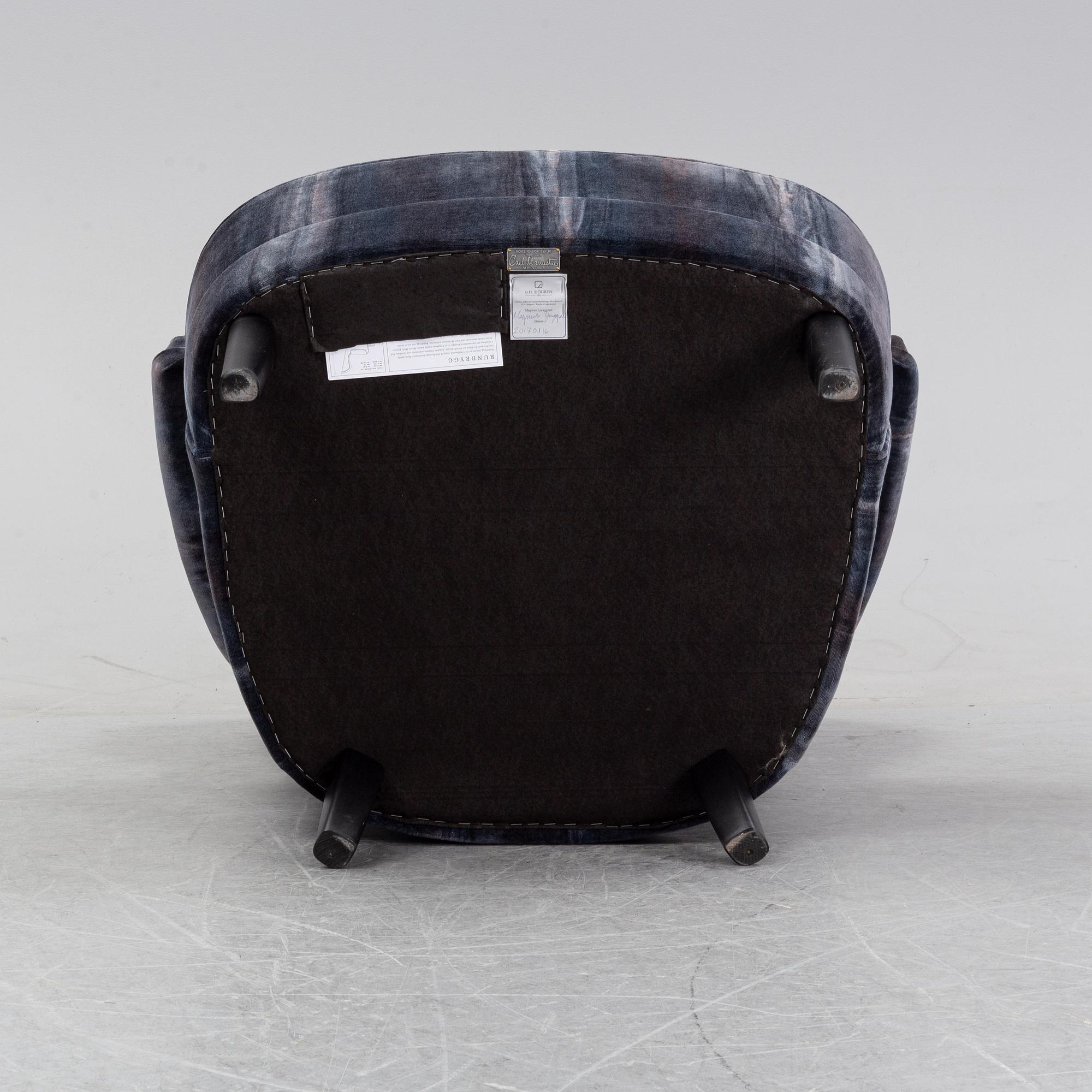 Carl Malmsten, fåtölj, "Rundrygg", AB O.H. Sjögren, 2016.