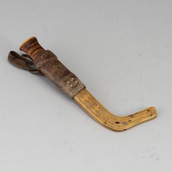 JON PÅLSSON FANKKI, A Sami reindeer horn knife, signed JPF and dated 1935.