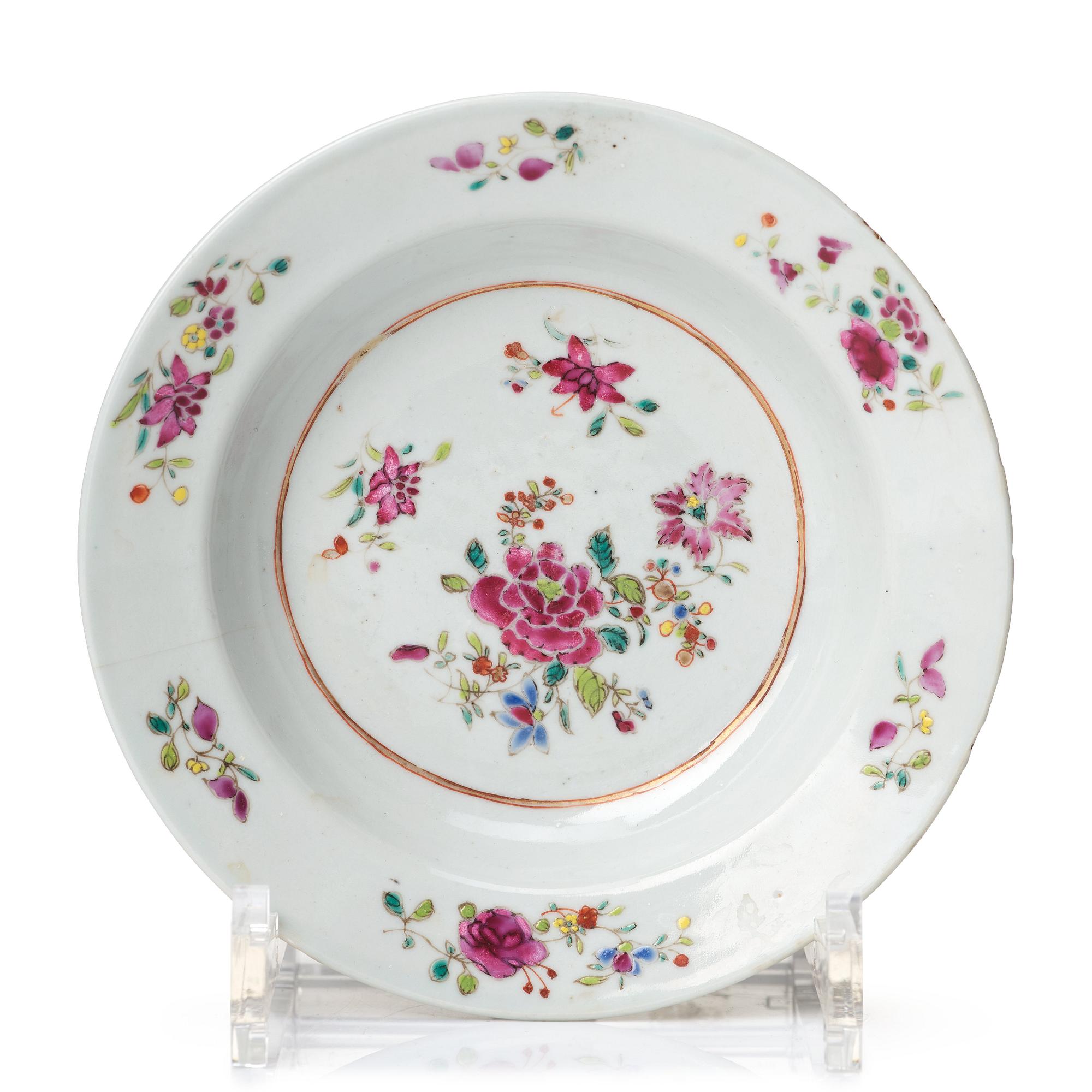 A set of 10 famille rose dessert dishes, Qingdynastin, Qianlong (1736-95).