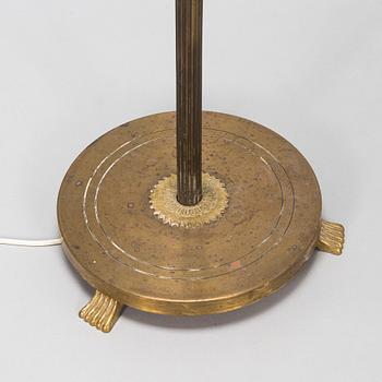 A mid-20th-century floor light.