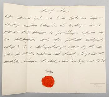 SAMLING MILITÄRA DOKUMENT, bla 3 med Carl XV signatur, 2 med Carl XIV Johans signatur och 3 med Gustaf V signatur.