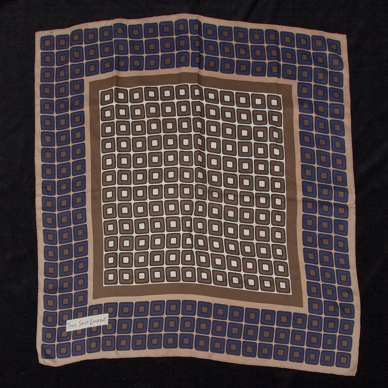 SCARF, Yves Saint Laurent.