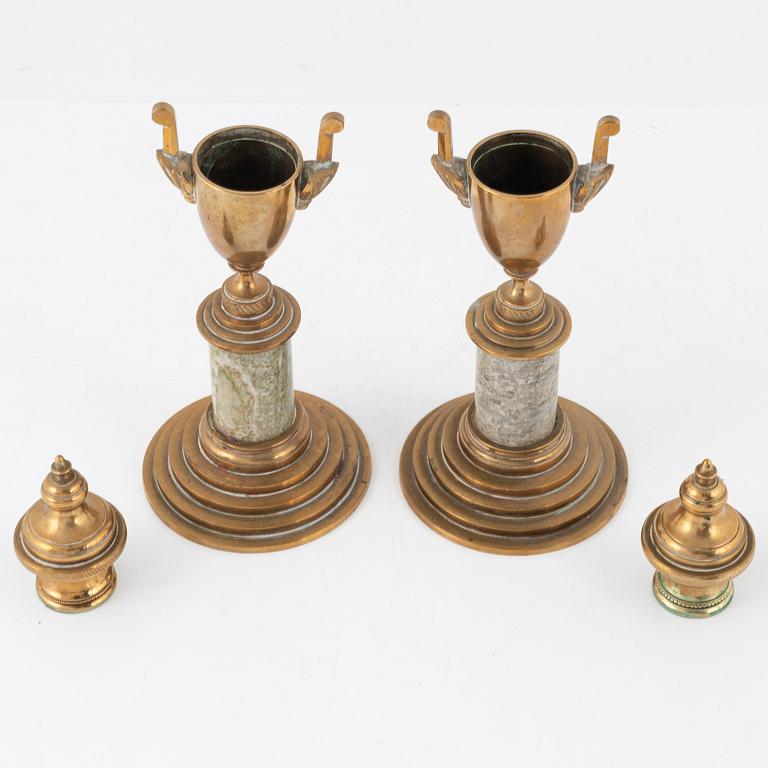 Casoletter, ett par, mässing, Skultuna, omkring 1900.